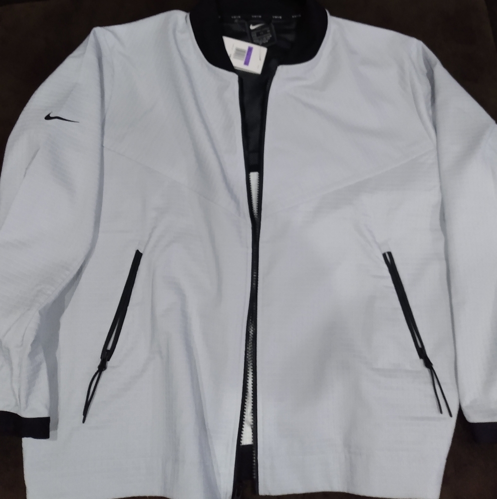 Nike wind breaker